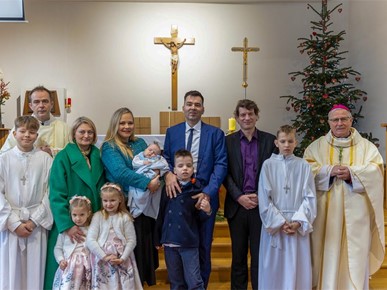 /A/2025/1/A/Biskup Gorski ​krstio šesto dijete u obitelji Andrić25 (5).JPG