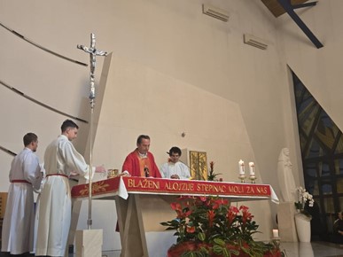 /A/2025/10/A/Proslava titulara u Župi bl. Alojzija Stepinca u Velikoj Gorici (1).jpeg