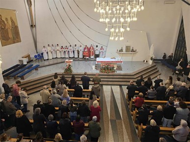 /A/2025/10/A/Proslava titulara u Župi bl. Alojzija Stepinca u Velikoj Gorici (1).jpg