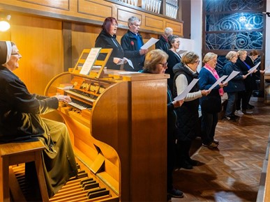 /A/2025/10/A/Samoborski vjernici hodočastili sv. Josipu u Karlovac (6).jpg