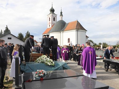 /A/2025/10/B/251009 Sprovodni obredi za preč. Đuru Saboleka (27).JPG