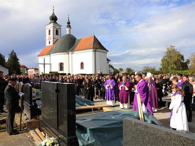 /A/2025/10/B/251009 Sprovodni obredi za preč. Đuru Saboleka (34).JPG