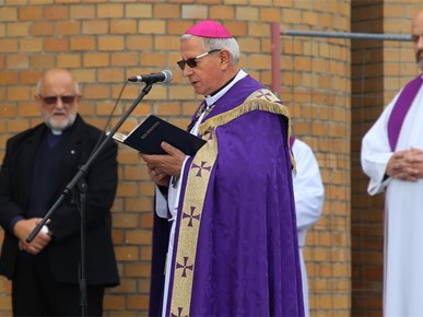 /A/2025/10/B/Sprovodni obredi za preminulog vlč. Ivana Sirovca (8).JPG