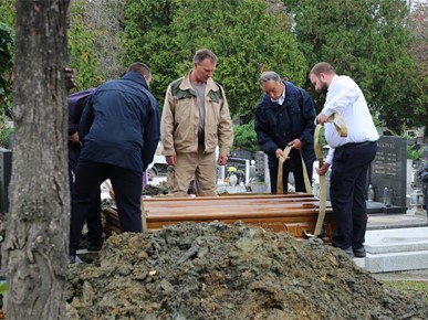 /A/2025/10/B/Sprovodni obredi za preminulog vlč. Ivana Sirovca (9).JPG