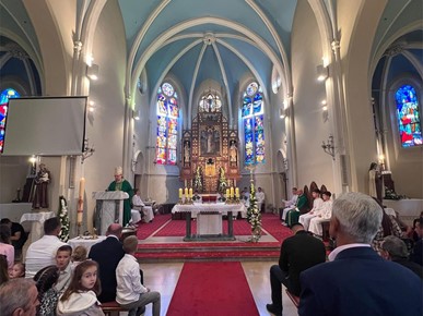 /A/2025/10/C/Biskup Šaško krstio šesto dijete obitelji Duspara (2).jpeg