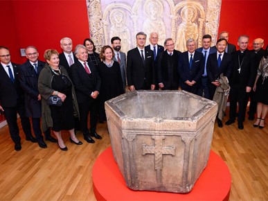 /A/2025/10/D/Otvorena izložba U početku bijaše kraljevstvo u Galeriji Klovićevi dvori (2).jpg