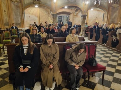 /A/2025/10/F/U župnoj crkvi sv. Ivana Krstitelja na Novoj Vesi proslavljen spomendan bl. Karla Habsburškog (3).jpeg