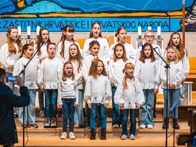 /A/2025/10/G/251026-JZvon (6).jpg