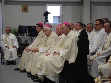 /A/2025/10/Kardinalova zlatna misa/251020 Zlatna misa (25).JPG