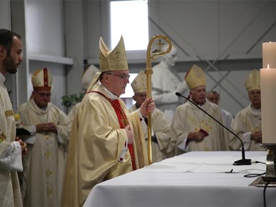 /A/2025/10/Kardinalova zlatna misa/251020 Zlatna misa (41).JPG