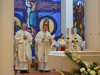 /A/2025/11/A/Biskup Šaško predvodio slavlje župne svetkovine Svih svetih u Sesvetama (3).JPG