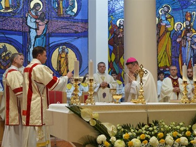 /A/2025/11/A/Biskup Šaško predvodio slavlje župne svetkovine Svih svetih u Sesvetama (9).JPG