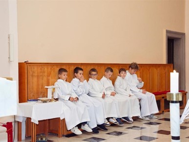 /A/2025/11/C/Biskup Šaško krstio šesto dijete obitelji Ćurković na Ksaveru (6).jpg