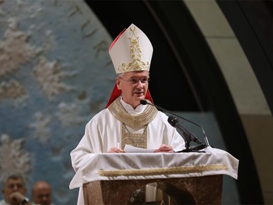 /A/2025/11/C/Nadbiskup Kutleša predvodio misno slavlje povodom 50. obljetnice Župe Duha Svetoga i 25. obljetnice posvete zavjetne crkve Sveta Mati Slobode na Jarunu (30).JPG