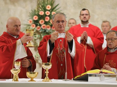 /A/2025/11/C/Župnu svetkovinu sv. Nikole Tavelića u Kustošiji predvodio nadbiskup Dražen Kutleša (16).JPG