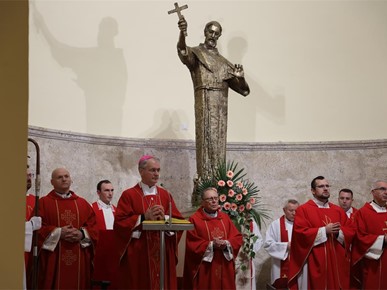 /A/2025/11/C/Župnu svetkovinu sv. Nikole Tavelića u Kustošiji predvodio nadbiskup Dražen Kutleša (3).JPG