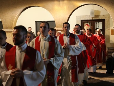 /A/2025/11/C/Župnu svetkovinu sv. Nikole Tavelića u Kustošiji predvodio nadbiskup Dražen Kutleša (31).JPG