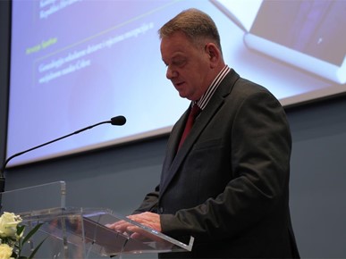 /A/2025/11/D/Predstavljen zbornik Dijalogom i suradnjom do svakog čovjeka dobre volje u čast prof. dr. sc. Stjepana Balobana (16).JPG