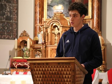 /A/2025/11/E/Nadbiskup Kutleša predvodio misu na spomendan sv. Cecilije na kraju smotre zborova katoličkih srednjih škola (11).JPG