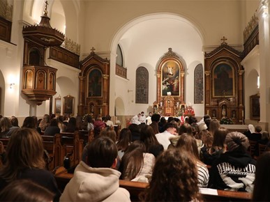 /A/2025/11/E/Nadbiskup Kutleša predvodio misu na spomendan sv. Cecilije na kraju smotre zborova katoličkih srednjih škola (16).JPG