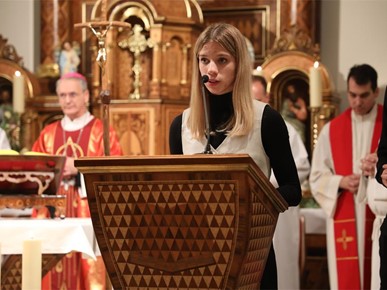 /A/2025/11/E/Nadbiskup Kutleša predvodio misu na spomendan sv. Cecilije na kraju smotre zborova katoličkih srednjih škola (24).JPG