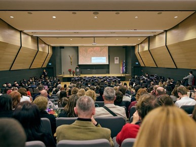 /A/2025/11/F/Promovirana nova generacija sveučilišnih magistara na HKS-u (16).jpg