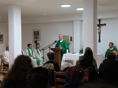 /A/2025/11/Nadbiskup Kutleša - Svjetski dan siromaha/251116 Svjetski dan siromaha Jukiceva (12).JPG