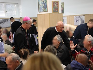 /A/2025/11/Nadbiskup Kutleša - Svjetski dan siromaha/251116 Svjetski dan siromaha Jukiceva (24).JPG