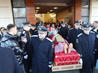 /A/2025/11/Prijenos relikvija/Relikvije bl. Alojzija Stepinca u Kerestincu (16).jpg