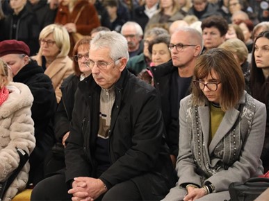 /A/2025/11/Prijenos relikvija/Relikvije bl. Alojzija Stepinca u Kerestincu (21).jpg