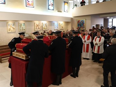 /A/2025/11/Prijenos relikvija/Relikvije bl. Alojzija Stepinca u Kerestincu (5).jpg