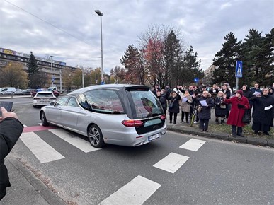 /A/2025/11/Prijenos relikvija/Relikvije u Župi Svete Obitelji (1).jpg