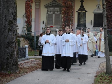 /A/2025/11/Svi sveti na Mirogoju/251101 Svi sveti (1).JPG