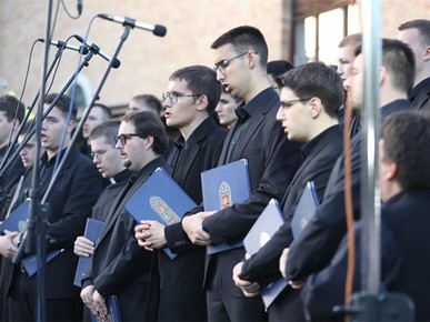 /A/2025/11/Svi sveti na Mirogoju/251101 Svi sveti (10).JPG