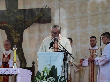 /A/2025/11/Svi sveti na Mirogoju/251101 Svi sveti (8).JPG