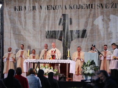 /A/2025/11/Svi sveti na Mirogoju/251101 Svi sveti_Mirogoj (24).JPG