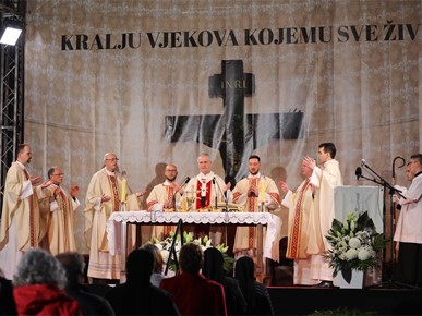 /A/2025/11/Svi sveti na Mirogoju/251101 Svi sveti_Mirogoj (35).JPG