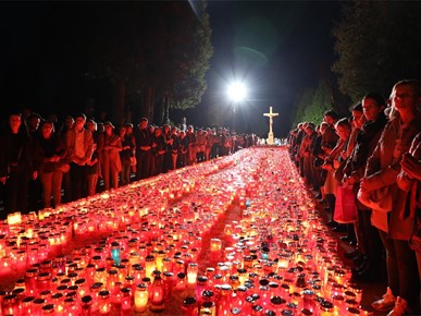 /A/2025/11/Svi sveti na Mirogoju/251101 Svi sveti_Mirogoj (49).JPG