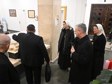 /A/2025/12/A/Nadbiskup Kutleša slavio misu zornicu u Međubiskupijskom sjemeništu na Šalati (17).jpg