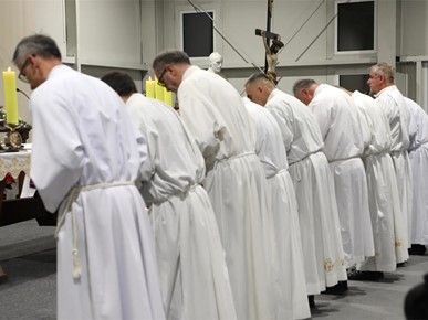 /A/2025/12/B/Devet kandidata Zagrebačke nadbiskupije za trajni đakonat postavljeno u službu lektora (16).JPG