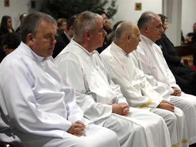 /A/2025/12/B/Devet kandidata Zagrebačke nadbiskupije za trajni đakonat postavljeno u službu lektora (20).JPG