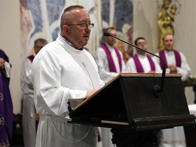 /A/2025/12/B/Devet kandidata Zagrebačke nadbiskupije za trajni đakonat postavljeno u službu lektora (32).JPG