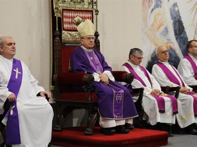 /A/2025/12/B/Devet kandidata Zagrebačke nadbiskupije za trajni đakonat postavljeno u službu lektora (5).JPG