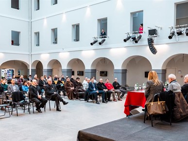 /A/2025/12/B/Okrugli stol Vjera, znanost i umjetnost u suvremenom društvu održan u Karlovcu (4).jpg