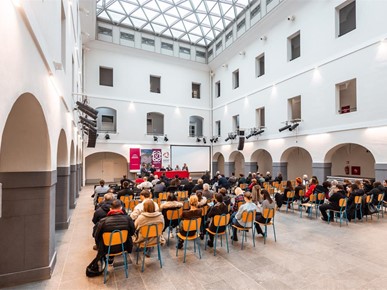 /A/2025/12/B/Okrugli stol Vjera, znanost i umjetnost u suvremenom društvu održan u Karlovcu (6).jpg