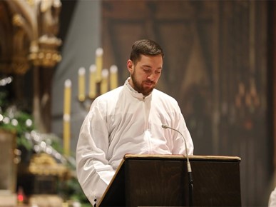 /A/2025/12/Badnjak/Biskup Gorski predvodio zornicu i blagoslov katedrale (13).JPG