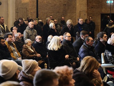 /A/2025/12/Božić/Nadbiskup Kutleša predvodio misno slavlje svetkovine Rođenja Gospodinova u Zagrebačkoj katedrali (17).JPG