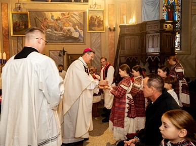 /A/2025/12/C/251206 Biskup Šaško posvetio novi oltar u Župi sv. Nikole u Bistri (13).jpg