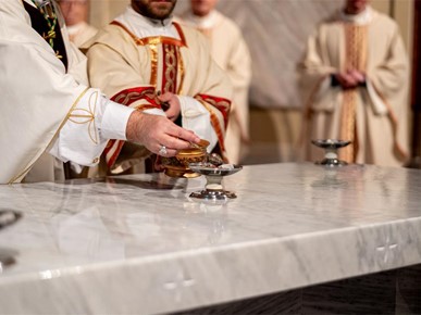 /A/2025/12/C/251206 Biskup Šaško posvetio novi oltar u Župi sv. Nikole u Bistri (18).jpg