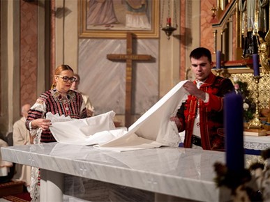 /A/2025/12/C/251206 Biskup Šaško posvetio novi oltar u Župi sv. Nikole u Bistri (19).jpg